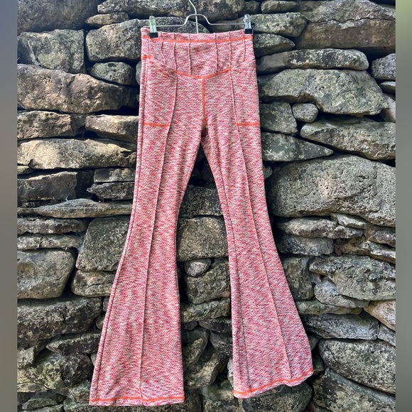 RARE Free People Movement On It Flare Leggings Yoga Pants Knit High Rise Orange - Picture 1 of 6